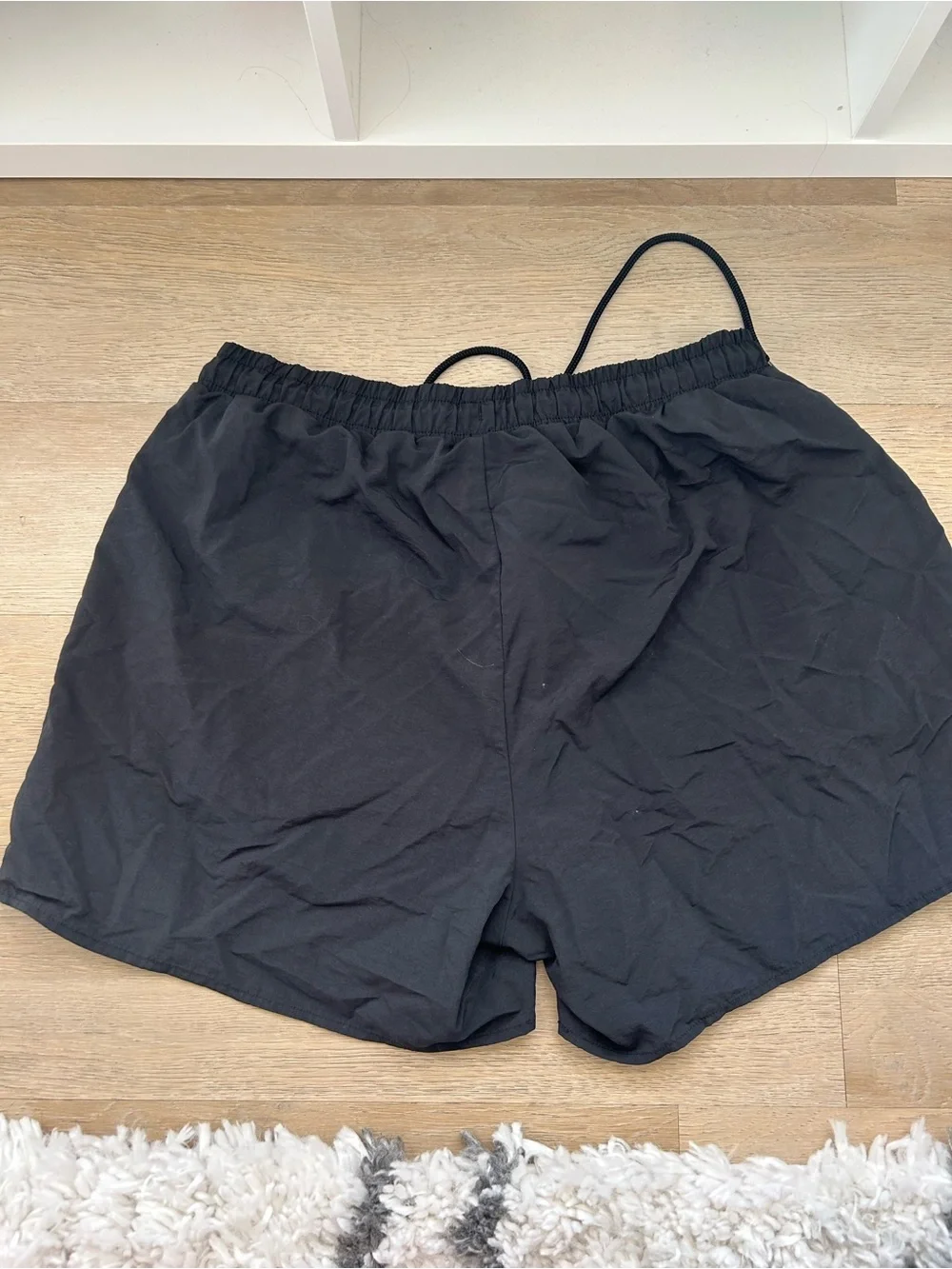 ALO Yoga Women’s Black Athletic Drawstring Shorts